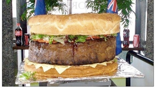 Australians Take World's Biggest Burger Title